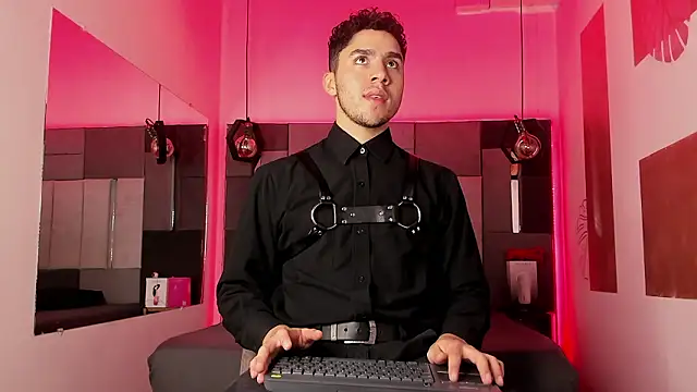 LiamNovak online show from 02-25-26, 12:38