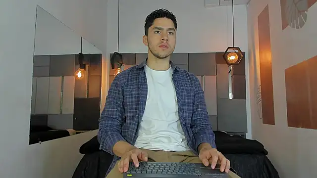 LiamNovak online show from 02-11-26, 12:49