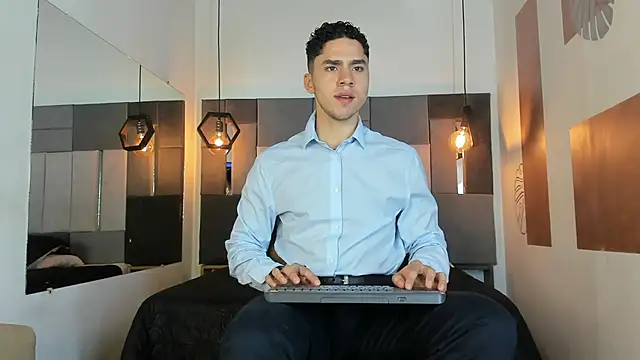 LiamNovak online show from 02-16-26, 12:37