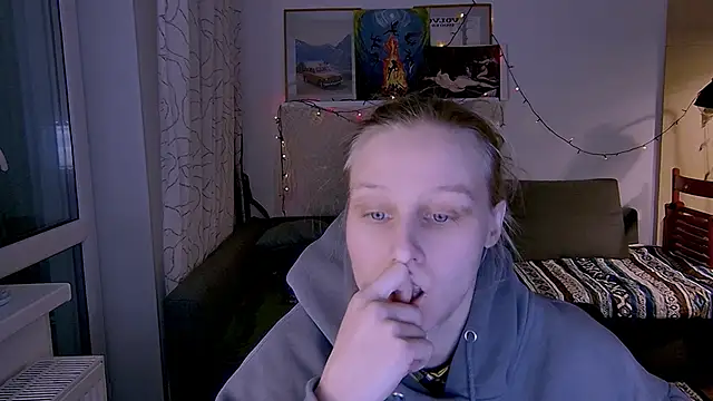 KatiKate online show from 02-06-25, 06:24
