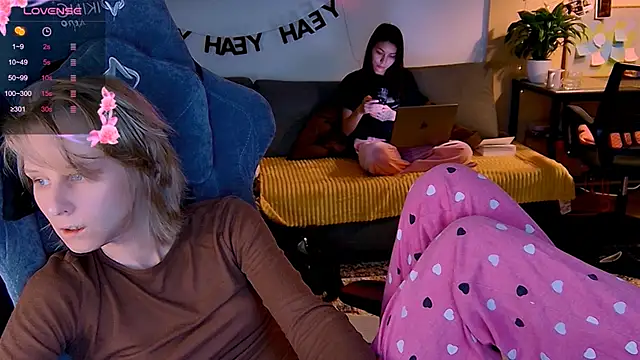 KatiKate online show from 11-10-25, 05:40