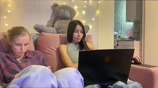 KatiKate online show from 09-21-25, 04:56