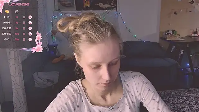 KatiKate online show from 02-15-25, 05:28