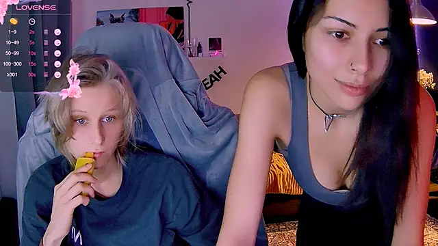 KatiKate online show from 11-25-25, 03:12