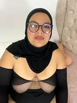 Snapshot of Mistyboobs chatting on 10-20-25, 10:38 Mistyboobs online show from 10-20-25, 10:38