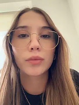 SophieRaily  online show from 09-17-25, 07:05