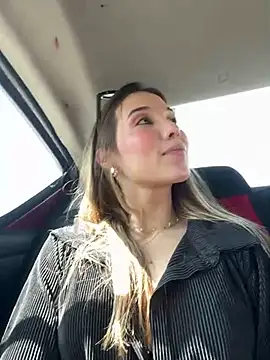 SophieRaily  online show from 02-21-25, 05:20