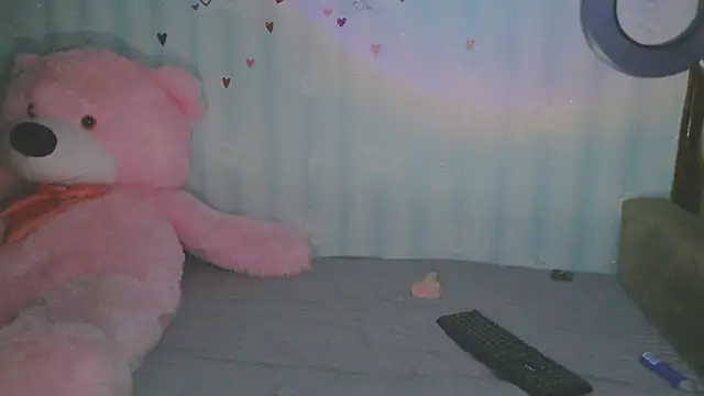 Snapshot of DreamKarina chatting on 03-13-25, 06:56 DreamKarina online show from 03-13-25, 06:56