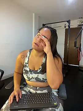 Violetrousse online show from 09-19-25, 04:22