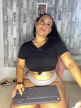 Snapshot of Violetrousse chatting on 03-26-26, 01:15 Violetrousse online show from 03-26-26, 01:15
