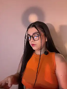 Snapshot of Blancanievess chatting on 04-11-26, 02:41 Blancanievess online show from 04-11-26, 02:41