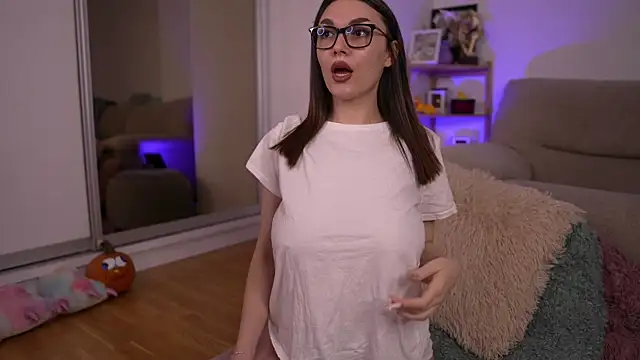 Mona Lisss online show from 11-25-25, 12:38