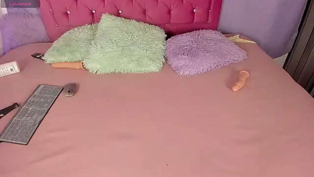 eva luxee online show from 12-12-24, 07:19