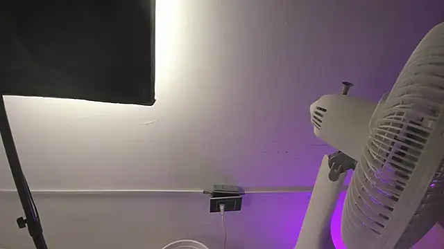 eva luxee online show from 12-16-24, 03:40