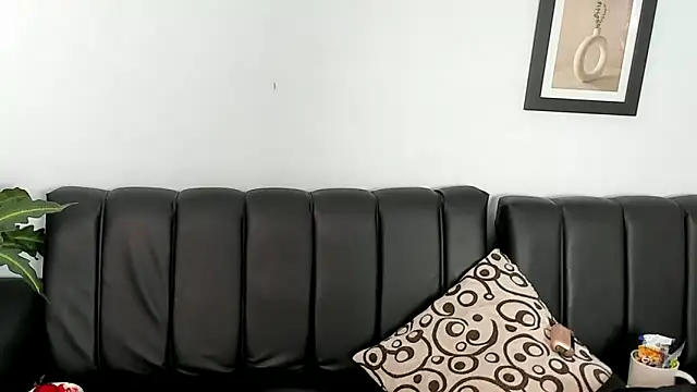 Mia petite01 online show from 09-21-25, 09:42