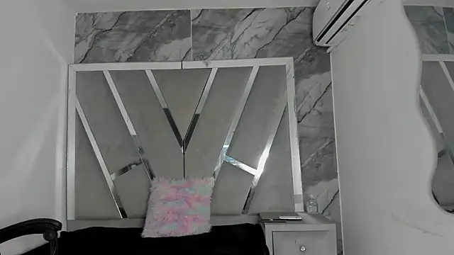 Mia petite01 online show from 06-06-26, 12:05
