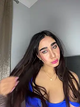 Snapshot of Meryem_Queen chatting on 05-13-26, 11:45 Meryem Queen online show from 05-13-26, 11:45