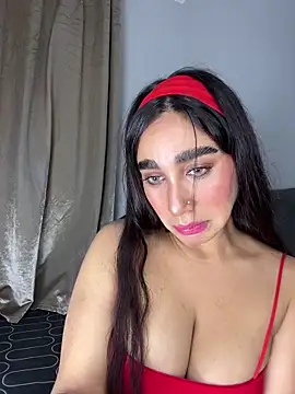 Snapshot of Meryem_Queen chatting on 05-26-26, 01:26 Meryem Queen online show from 05-26-26, 01:26