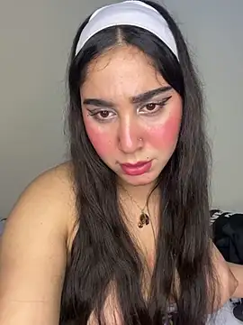 Snapshot of Meryem_Queen chatting on 03-05-25, 12:05 Meryem Queen online show from 03-05-25, 12:05