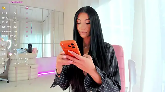 missdiamond  online show from 01-18-26, 08:18