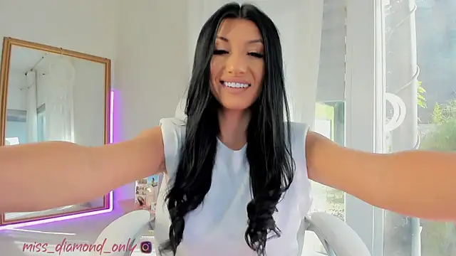 missdiamond  online show from 09-14-25, 06:58