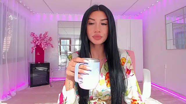 Snapshot of missdiamond_ chatting on 05-24-26, 05:29 missdiamond online show from 05-24-26, 05:29
