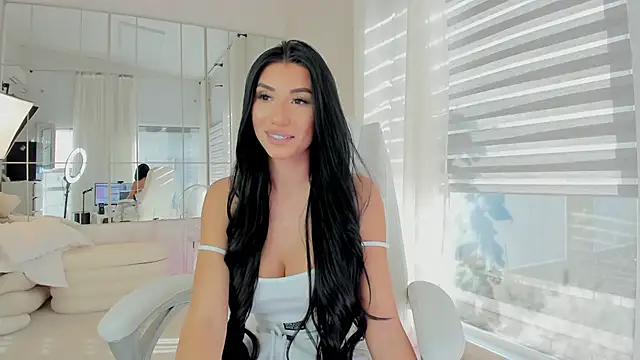 missdiamond  online show from 10-29-25, 08:02