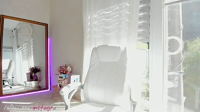 missdiamond  online show from 09-18-25, 07:22