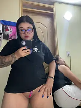 alissonfernandez  online show from 04-04-26, 09:32