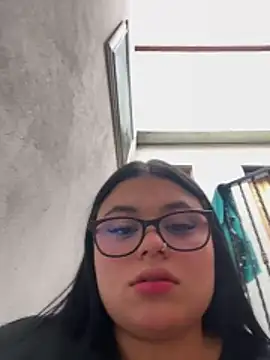 Snapshot of alissonfernandez_ chatting on 05-30-26, 09:31 alissonfernandez online show from 05-30-26, 09:31