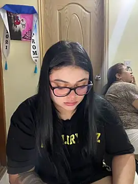 Snapshot of alissonfernandez_ chatting on 02-15-26, 07:02 alissonfernandez online show from 02-15-26, 07:02