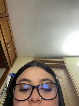 alissonfernandez  online show from 03-25-26, 10:25