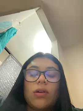 alissonfernandez  online show from 04-18-26, 04:26