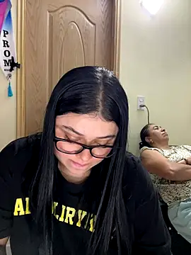 alissonfernandez  online show from 12-13-25, 08:04