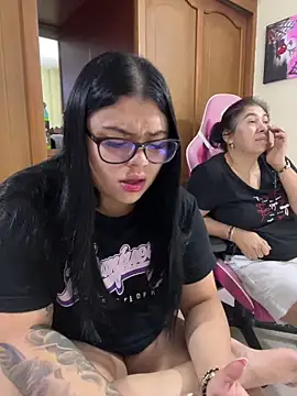 alissonfernandez  online show from 10-30-25, 12:47