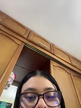 alissonfernandez  online show from 10-29-25, 02:43