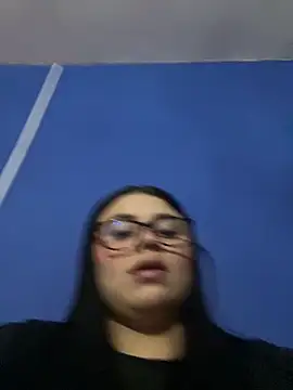 alissonfernandez  online show from 04-11-26, 10:46