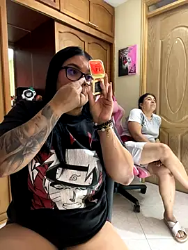 alissonfernandez  online show from 10-25-25, 08:42