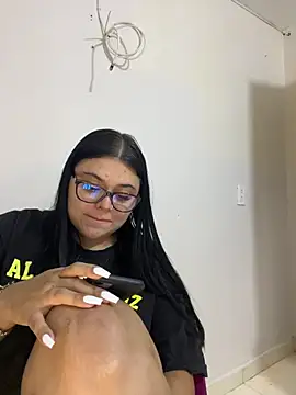Snapshot of alissonfernandez_ chatting on 04-26-26, 08:06 alissonfernandez online show from 04-26-26, 08:06