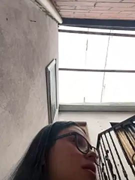 Snapshot of alissonfernandez_ chatting on 05-23-26, 05:45 alissonfernandez online show from 05-23-26, 05:45