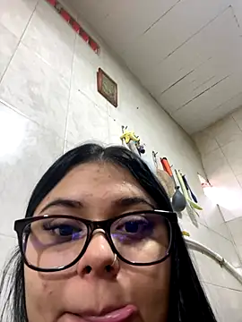 alissonfernandez  online show from 09-21-25, 10:04