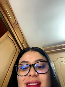 alissonfernandez  online show from 11-28-25, 12:49