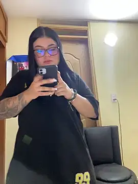 alissonfernandez  online show from 12-18-25, 09:51