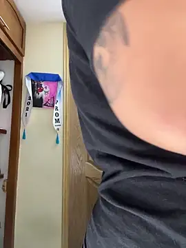 alissonfernandez  online show from 03-06-26, 12:11