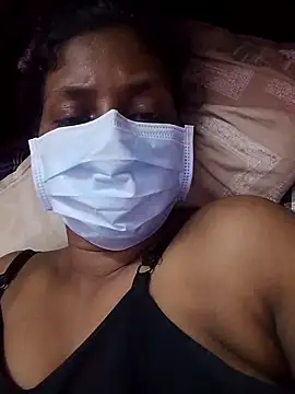 Snapshot of Villageammu18 chatting on 11-19-25, 02:06 Villageammu18 online show from 11-19-25, 02:06