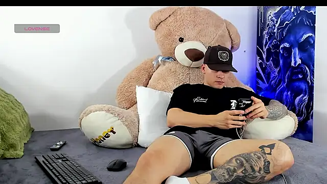 boyc022  online show from 01-18-26, 11:19