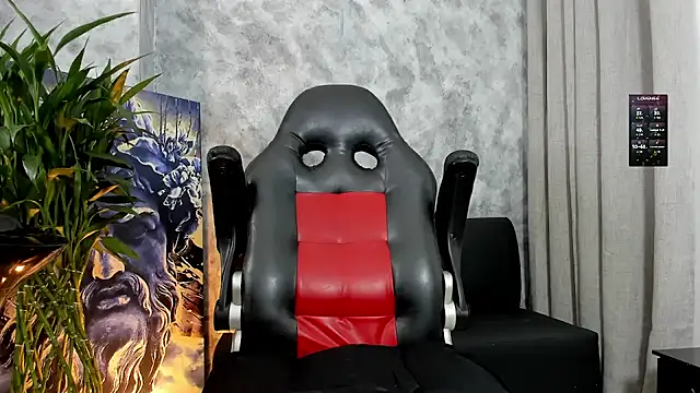 boyc022  online show from 11-05-25, 11:57