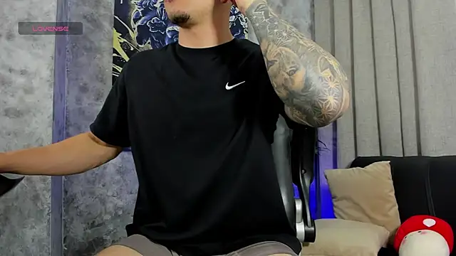 boyc022  online show from 02-04-26, 11:44