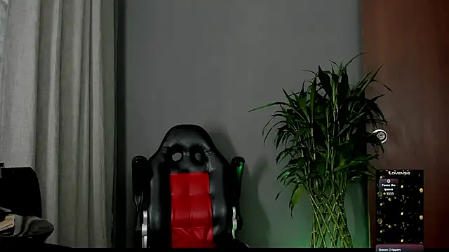 Snapshot of boyc022_ chatting on 06-08-26, 01:28 boyc022 online show from 06-08-26, 01:28
