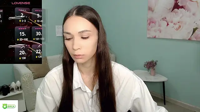 Snapshot of AmyJonas chatting on 06-17-26, 05:29 AmyJonas online show from 06-17-26, 05:29